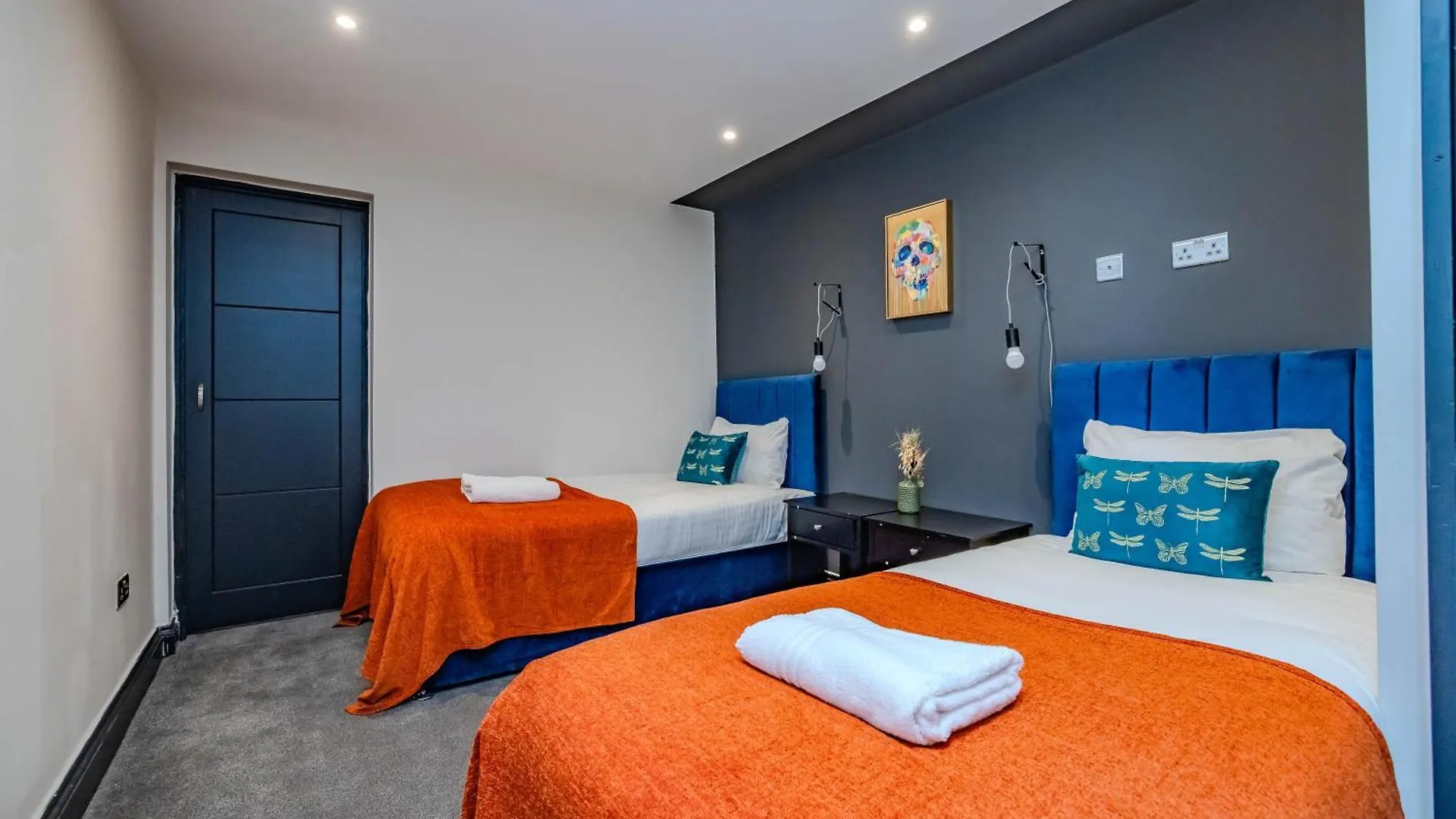 3 Bedroom 2 Bathroom I Super Central Location I Sleep 9 Guests Brighton